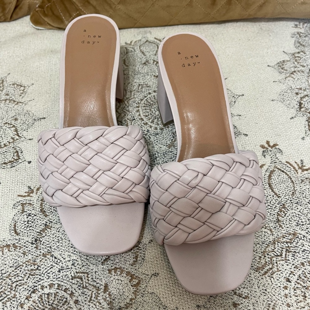 Woven mules 👡